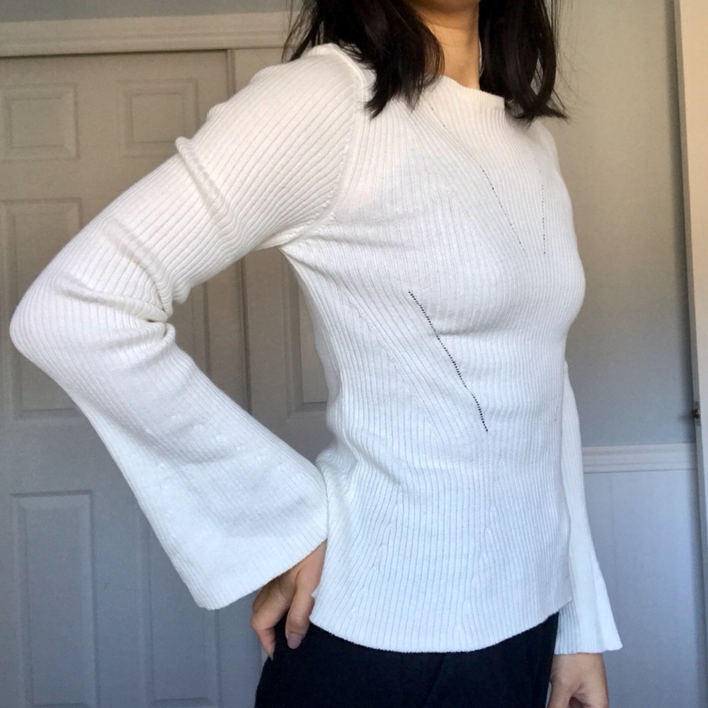 Topshop Bell Sleeve Crewneck Sweater in White. Women’s US size 4.